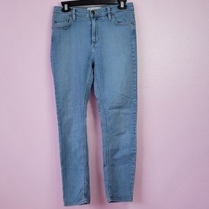 Free People Hi-Rise Jeans/ 28.